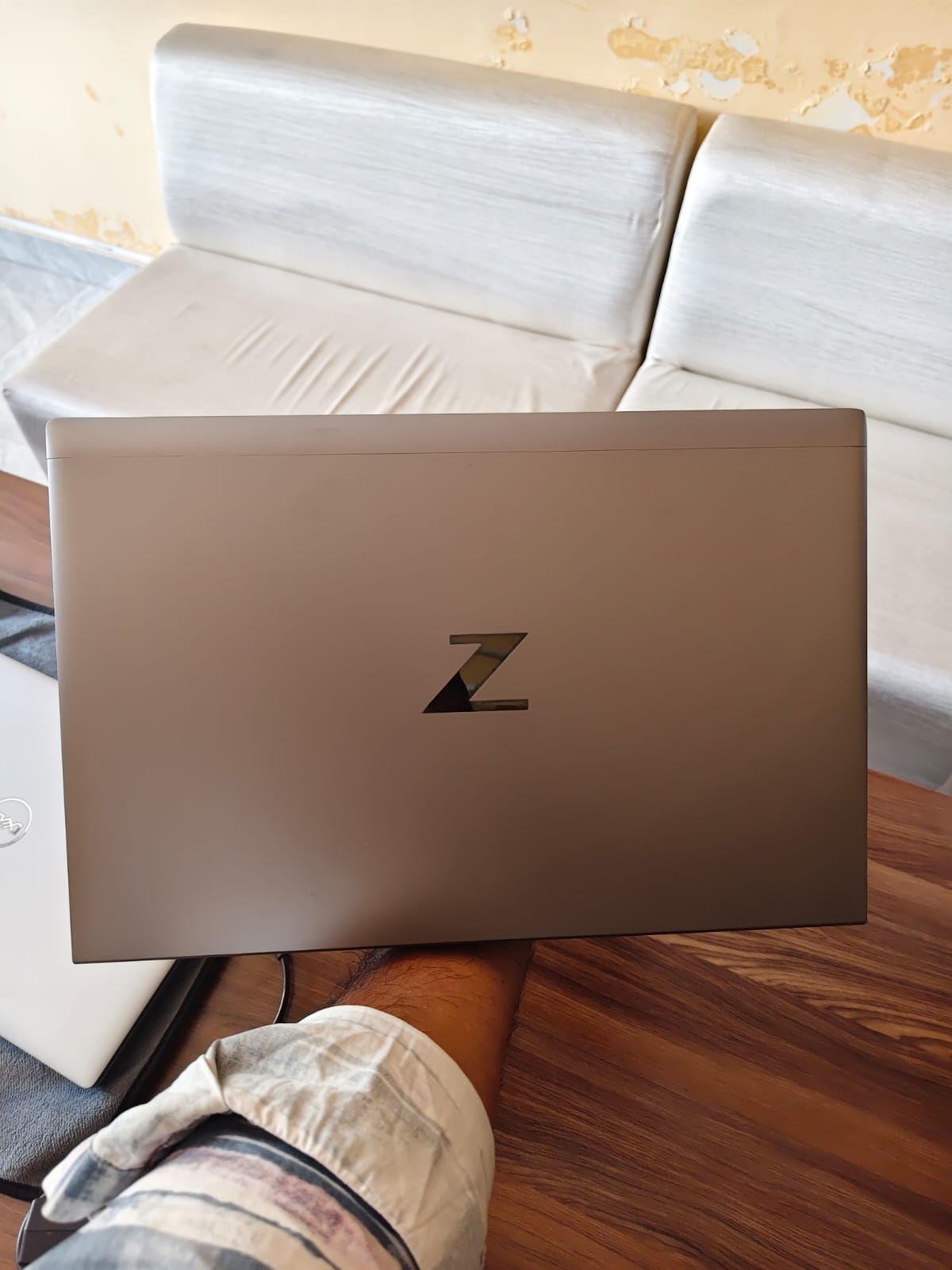 https://agarwaltechhub.com/storage/photos/1/Laptop/Zbook Firefly/6a1823f0e9c3e.jpeg